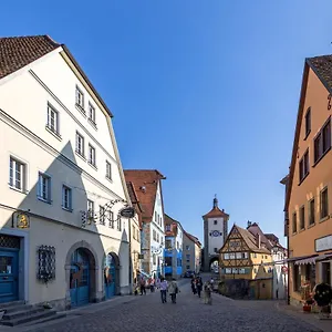  Hotel Gaestehaus Ploenlein - Goldener Hirsch Rothenburg Germania